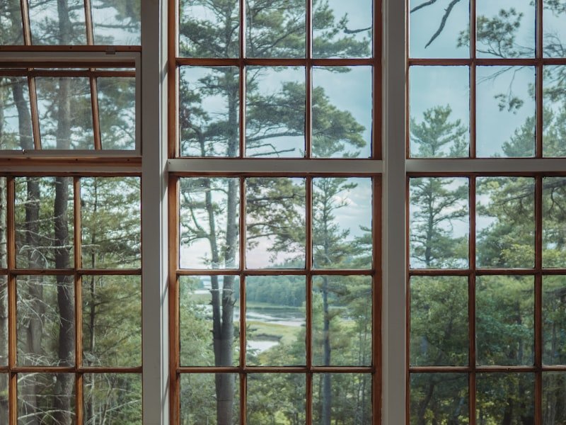 Casement window with a side-hinged sash